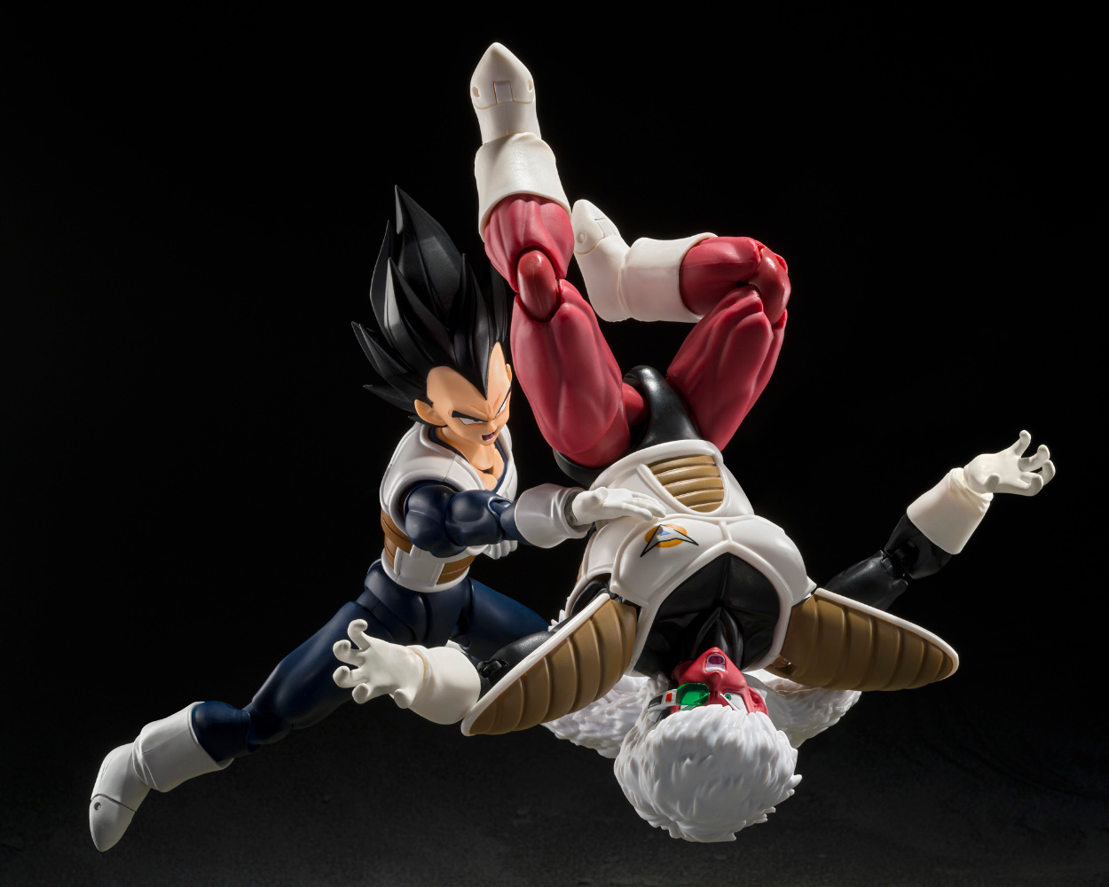 SHF-VEGETA-OLD-BATTLE-CLOTHES-06